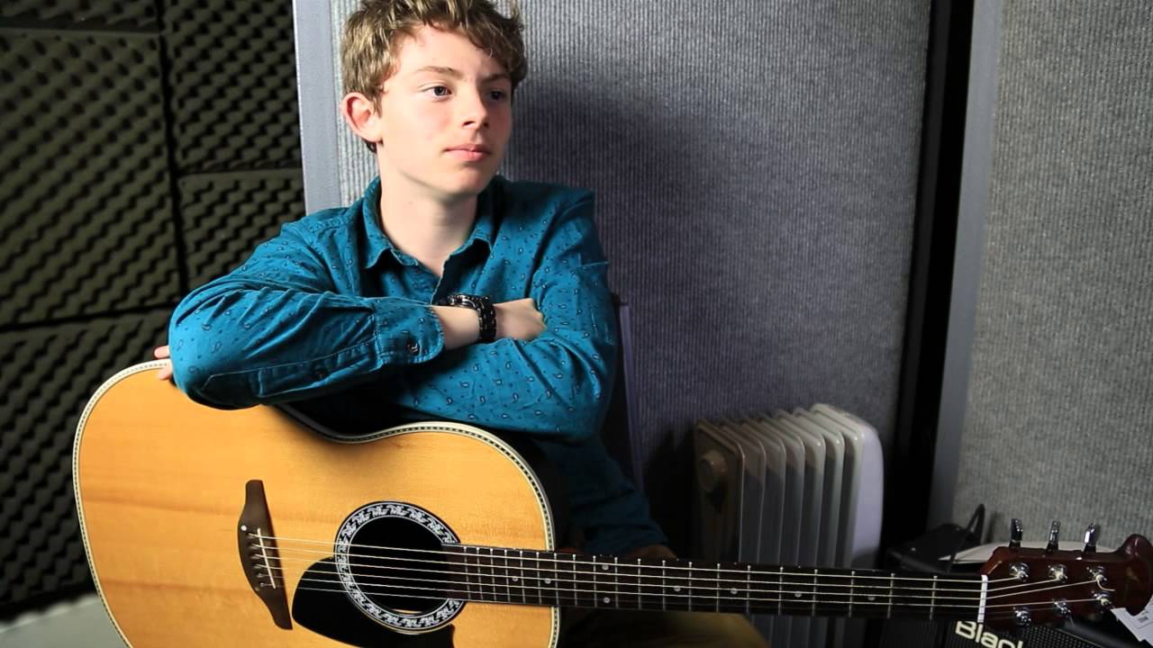 Guitar lessons leicester YouTube