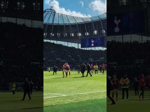 ARSENAL CELEBRATE NORTH LONDON DERBY VICTORY!