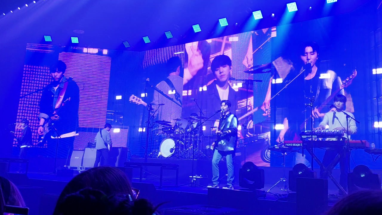 For Me - DAY6 @ DAY6 World Tour Gravity in Paris 200110