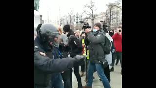 Илья Варламов Задержан На Пушкинской Площади В Москве