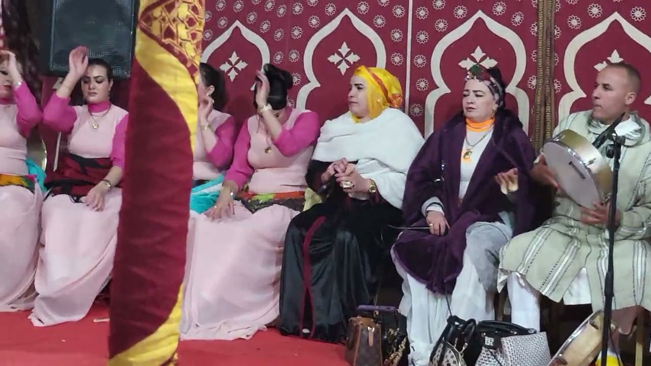 الفنان حسن الشواف والمجموعة الرائعة يبدع في كشكول امازيغي رائع فرجة ممتعة