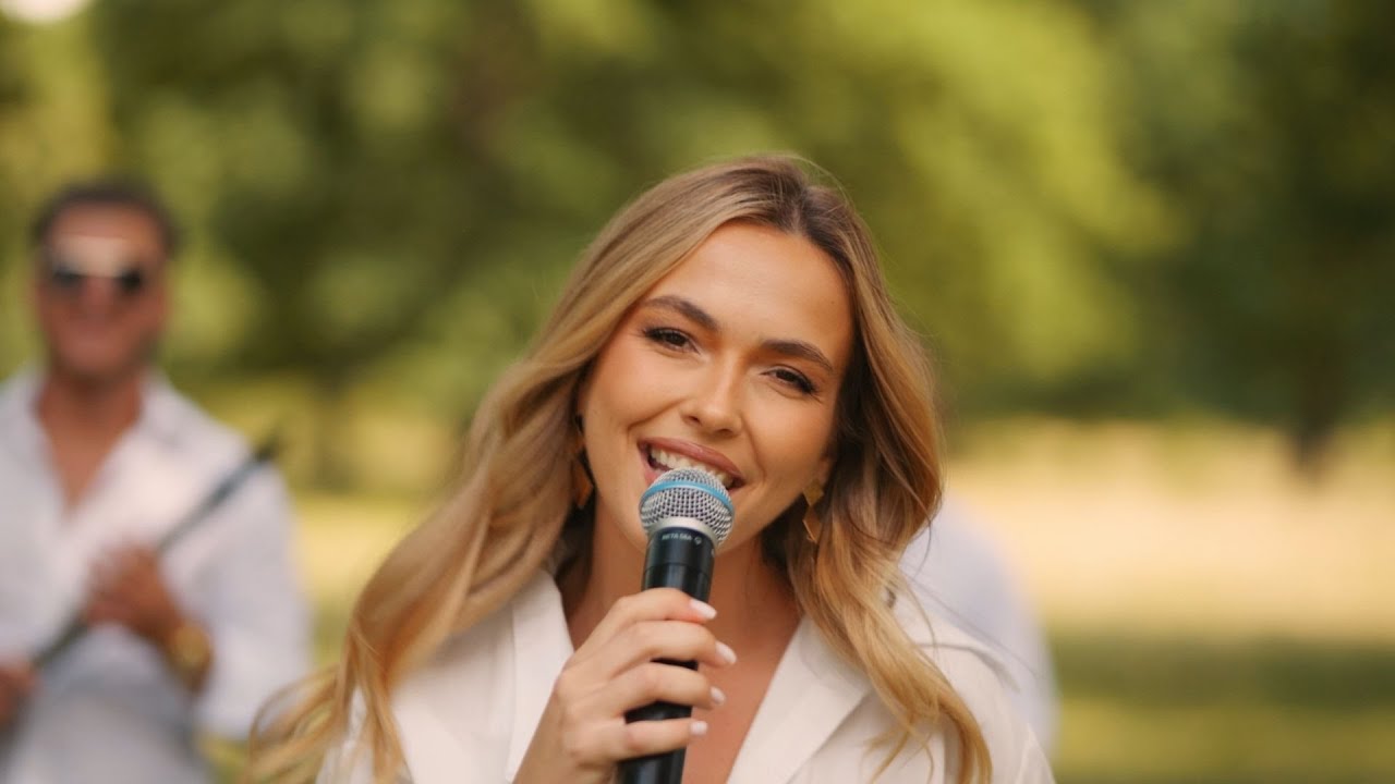 Iulia Plescan II Cu Tălpile Goale II Live 2025 II Cover MIRA