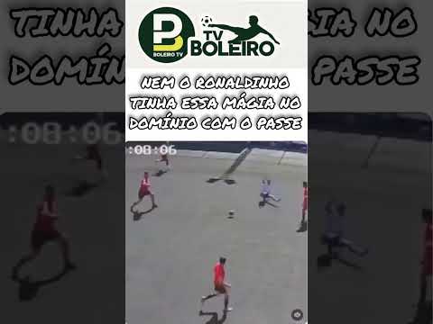 NEM O RONALDINHO TINHA ESSA MÁGIA NO DOMÍNIO COM O PASSE #futebol #futbol #football #soccer #boleiro