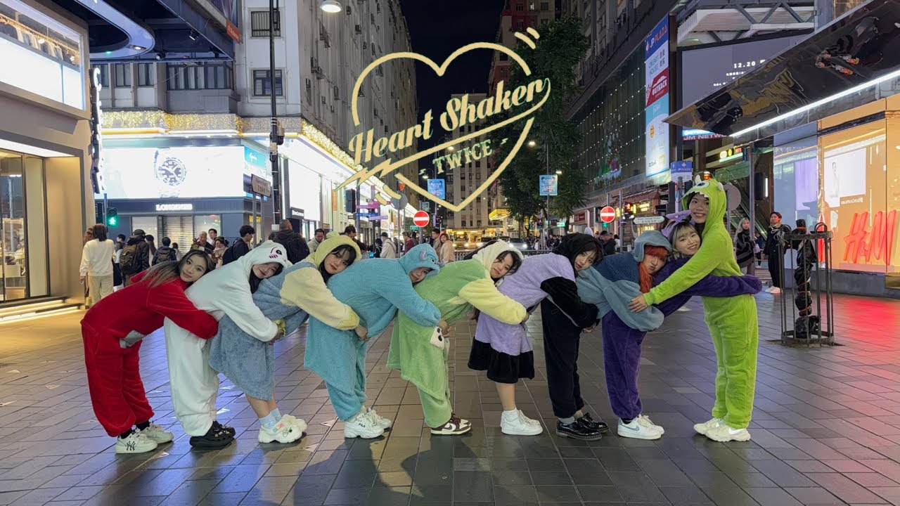 [ KPOP IN PUBLIC  ] -Heart shaker - Twice (Christmas Ver 🎄) | Dance cover | BY Tweedles_dancehk
