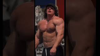 Sam's heart going to explode #gym #samsulek #bodybuilding #gymshark #samfit