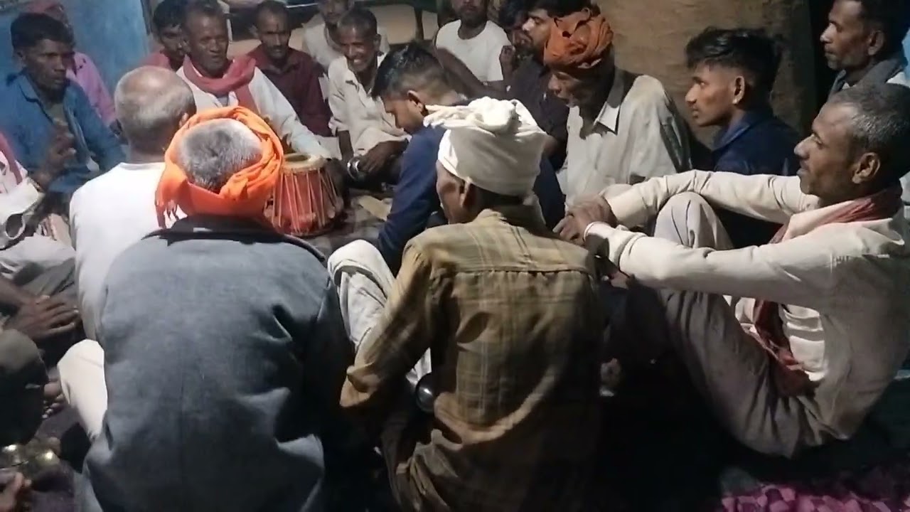 પાવાવાળો ડુંગર ડોલે માં કાળી..🙏 મહાકાળી માં નું ભજન #mahakali #bhajan #vagdibhajan #desibhajan 