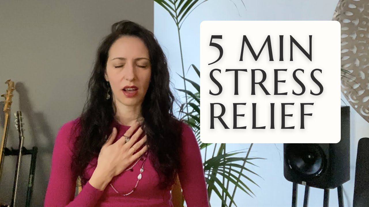 5-минутное снятие стресса: пойте, чтобы быстро избавиться от напряжения!