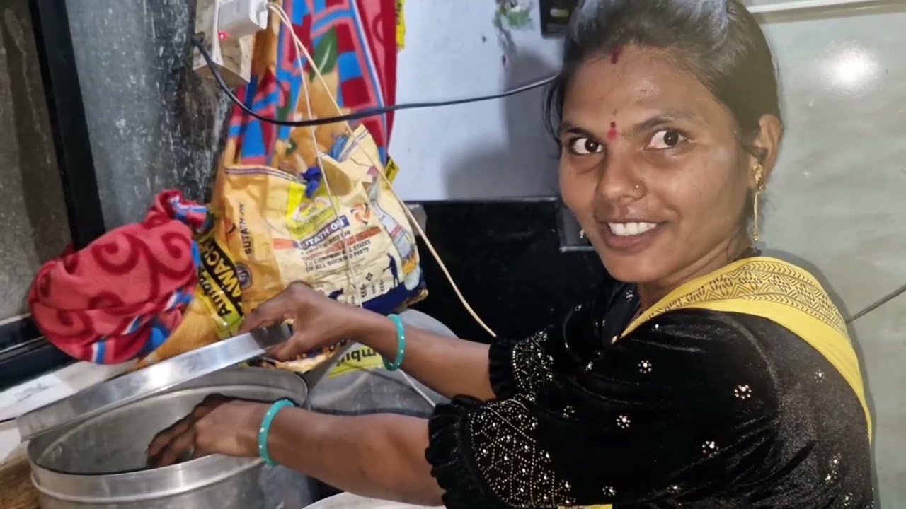 आज केले मक्काचे धपाटे 😊 एकच नंबर टेस्टी झाले | #sonuchimummy #yogeshgorecomedian #marathivlogs 