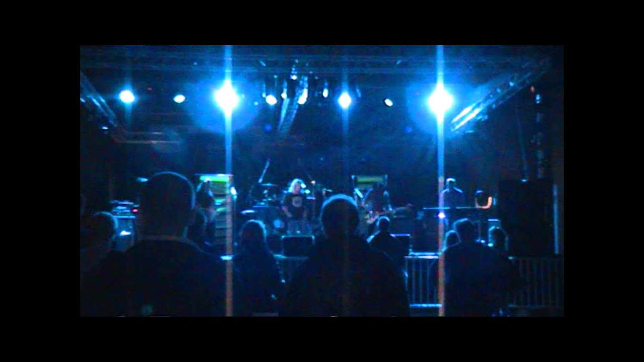 Assista a Strange Kind of Woman - Deep Inside @ Yukon Tribute Festival (21.9.2013) no YouTube Assista a Strange Kind of Woman - Deep Inside @ Yukon Tribute Festival (21.9.2013) no YouTube