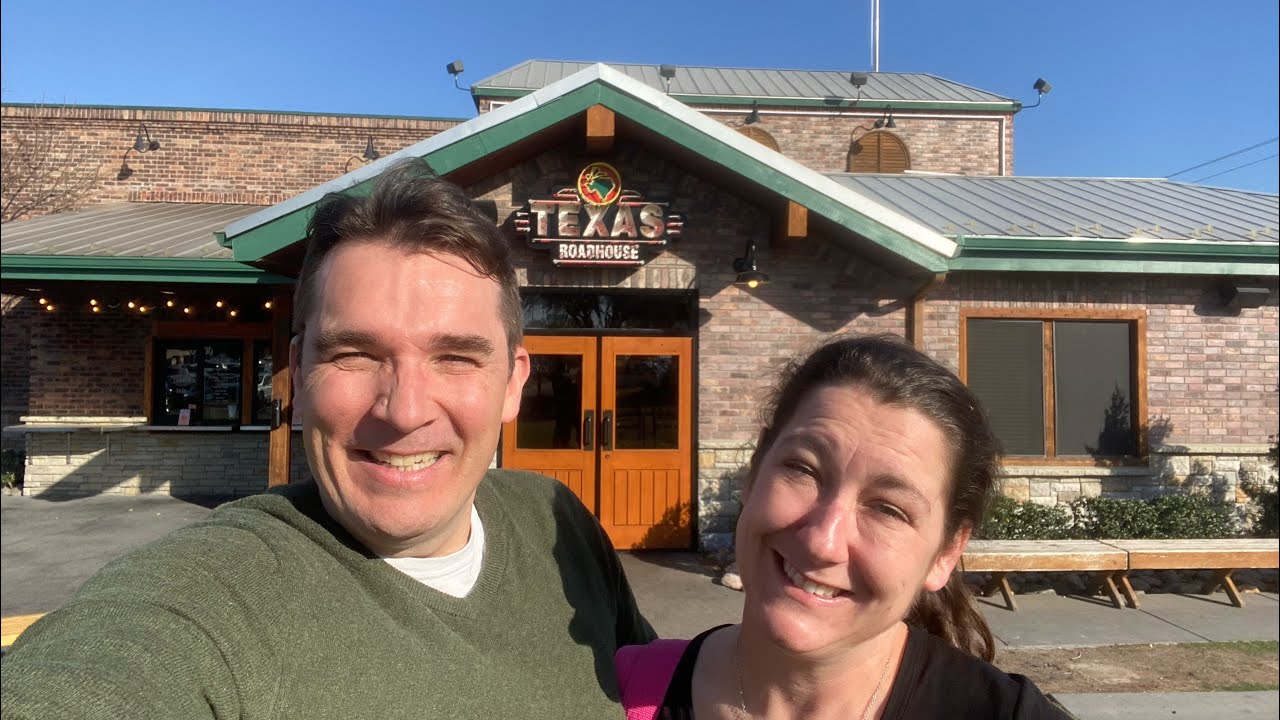 PSS 1179 Texas Roadhouse with Linda and Cole / 23 Oz. Porterhouse T