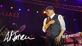Al Jarreau - We're In This Love Together (Estival Jazz, July 6th, 2006)