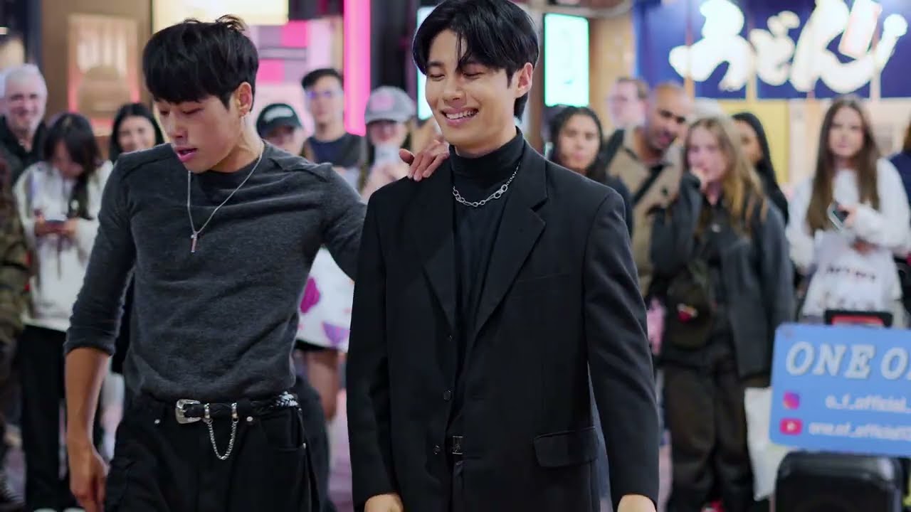 댄스팀 원오브 _  kpop dance in public _ 홍대 댄스 버스킹 _ 25-10-23