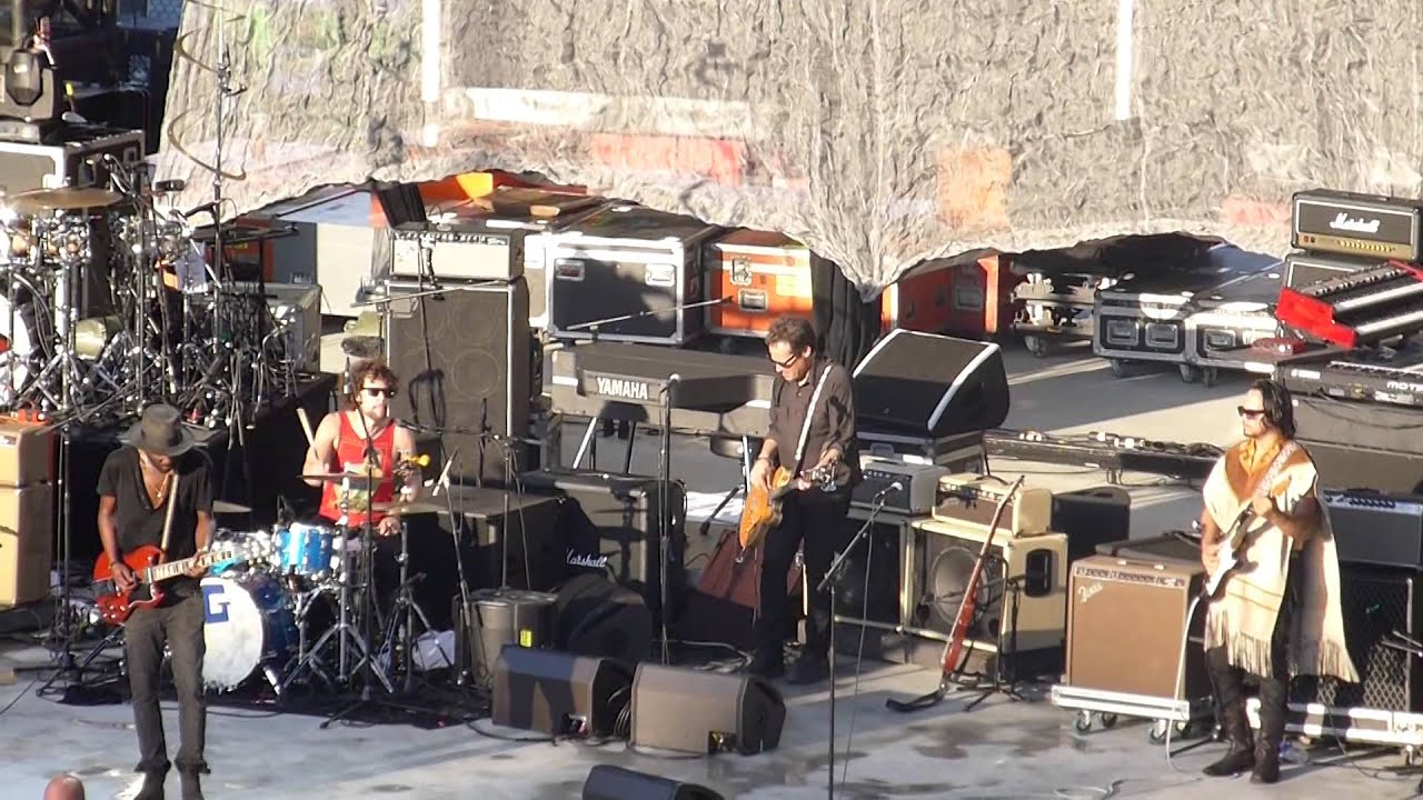 Gary Clark Jr. "Catfish Blues" YouTube