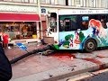 Автобус сбил 15 человек на тротуаре в Петербурге