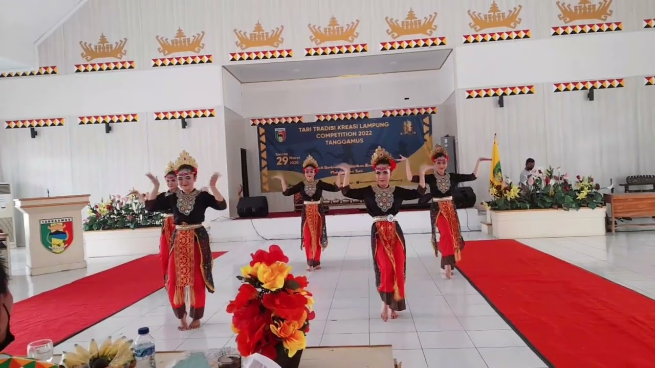 tari senunuyan art com debingi SMA NEGERI 1 KOTA AGUNG