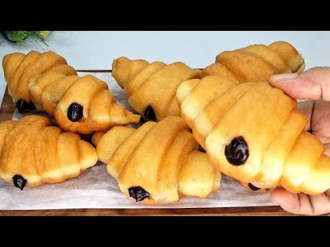 Donat Bentuk Croissant