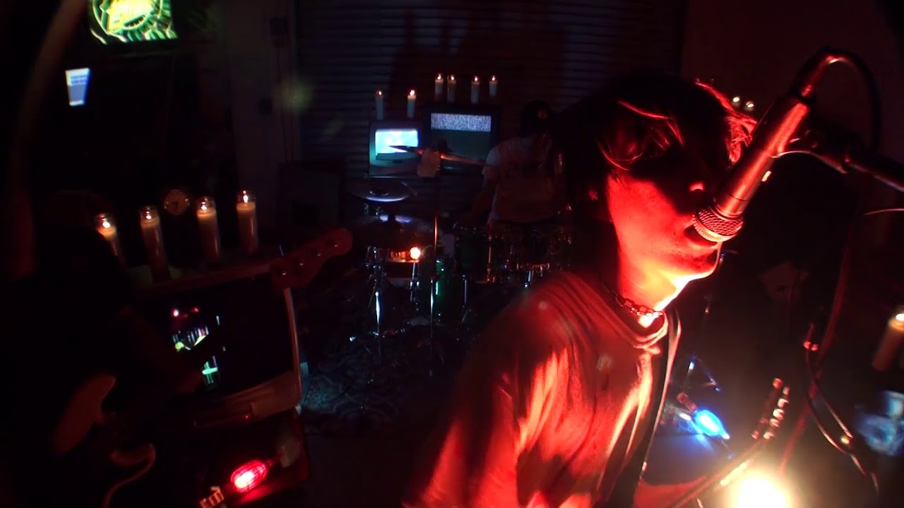 Meishi Smile 'Flowers (Under All My Shadows)' Live at RESSENTIMENT