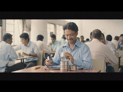 ظرف غذا نمایانگر تنهایی در شهری چند میلیونی 