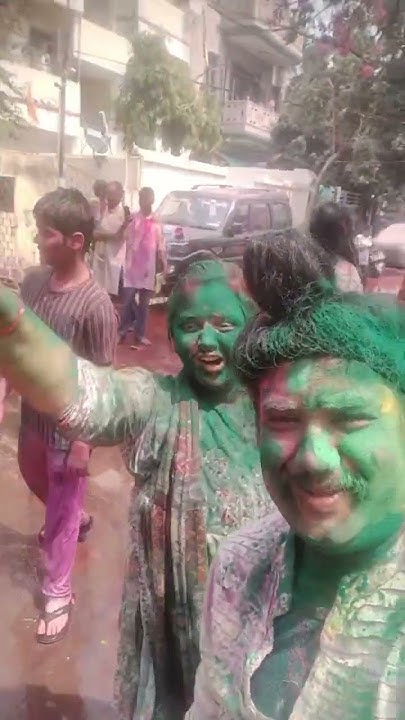 holi khele raghuvira awadh me