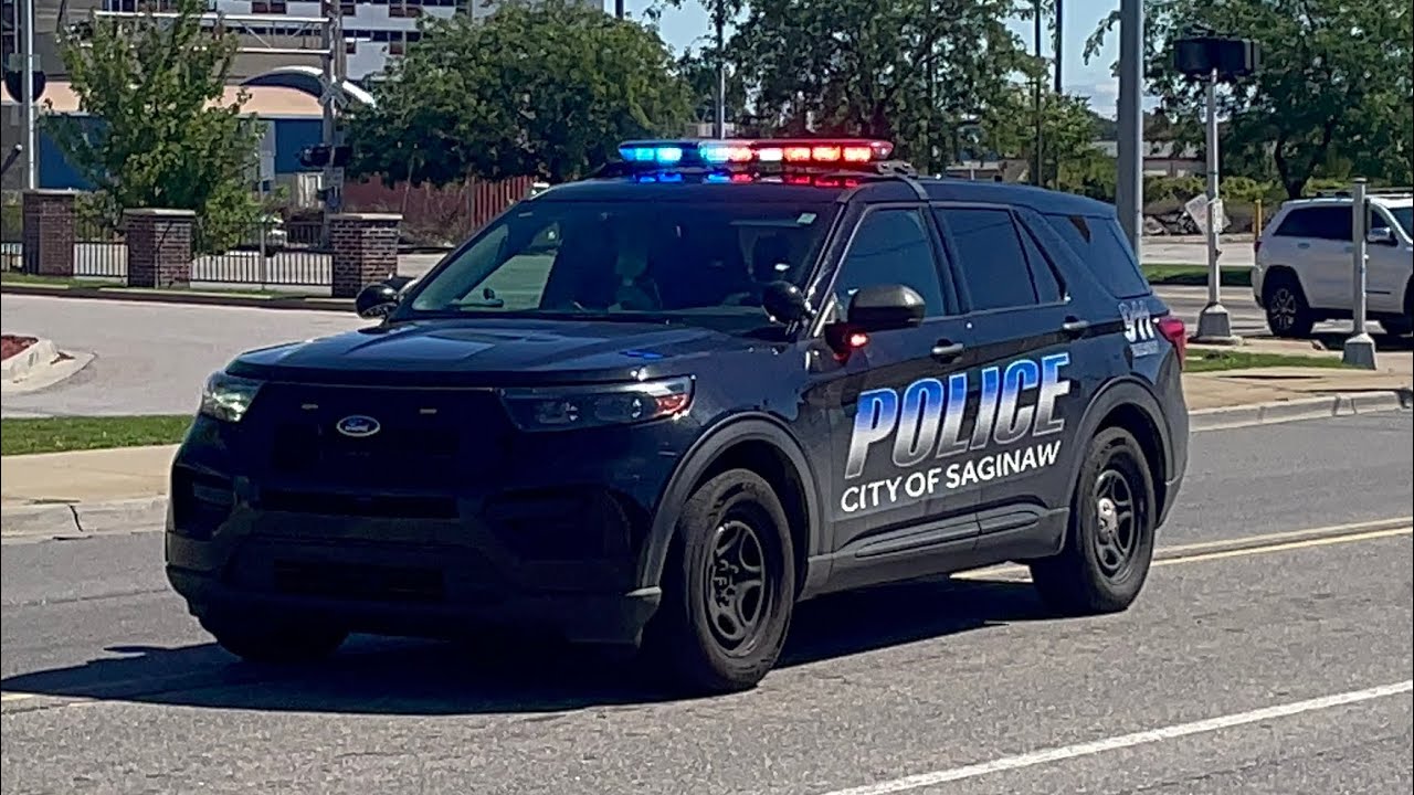 3x Saginaw MI Police Responding (OFFICER FIGHTING WITH ONE) HORN YouTube