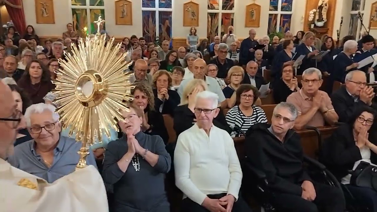 Festa do S.S.Cristo: Benção aos doentes e ao povo com o Santissimo Sacramento. (5-9-2025)