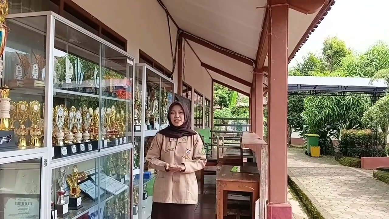Praktik Ujian Madrasah Mata Pelajaran Bahasa Indonesia