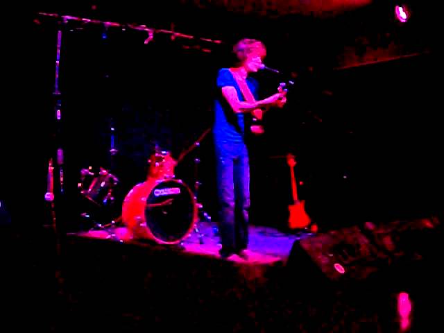 Ver Sam Draisey - Wisdom Teeth (Live from the Actress and Bishop, Birmingham) en YouTube Ver Sam Draisey - Wisdom Teeth (Live from the Actress and Bishop, Birmingham) en YouTube