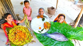 তাজা মাঠের কচুর লতি দিয়ে কালবাউস মাছ কলাপাতায় ভাজা | village style fish recipe | Kochur Loti recipe