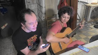 картинка: Гитара по кругу в Суккот у Ирци. 06.10.2025 Хайфа