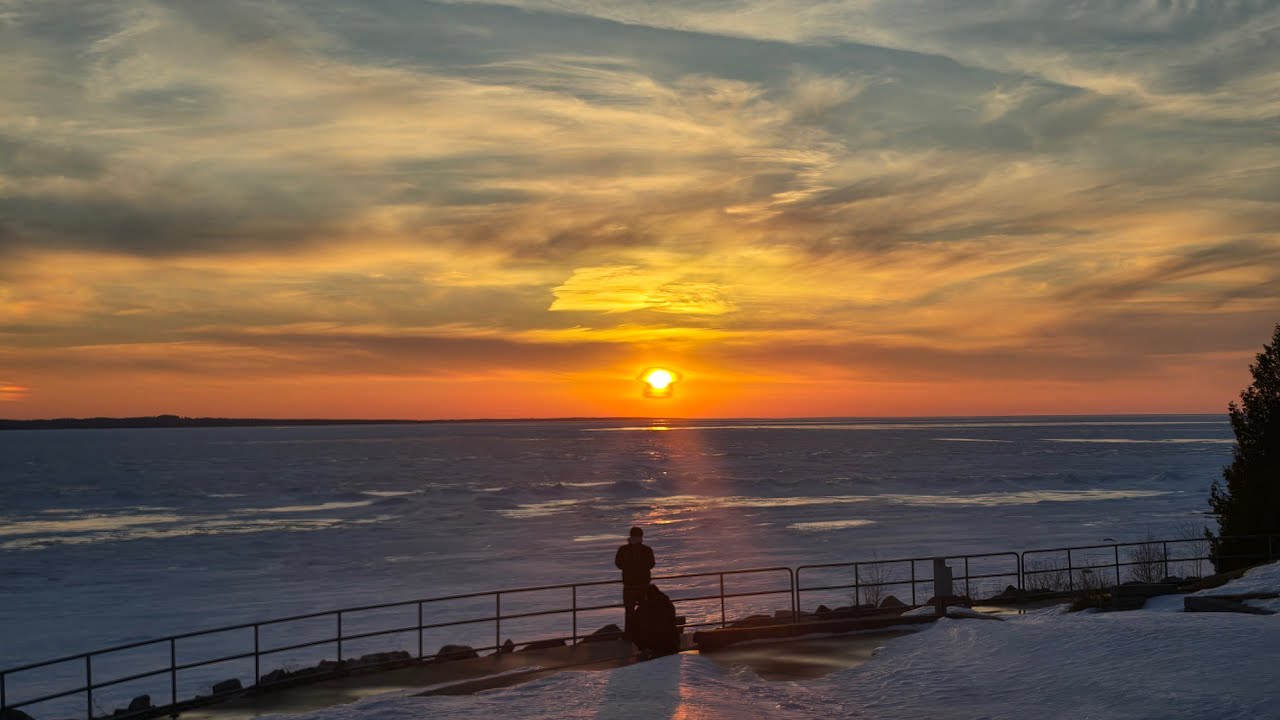 360° view Snowy Forest Drive