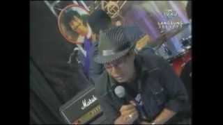 Download Mp3 Tradisi band on .."tak mungkin kembali" ...koesplus mania Gudang lagu Download Mp3 Tradisi band on .."tak mungkin kembali" ...koesplus mania