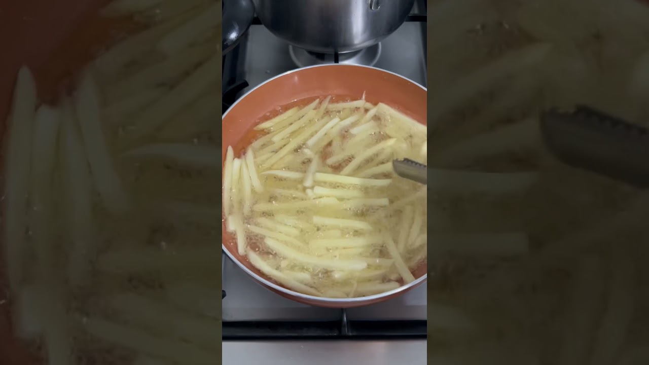 CRAVING SOME CRISPY FRIES😋  