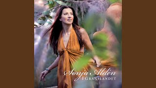Video thumbnail of "Sonja Aldén - Ett strävsamt gammalt par"