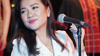 Averiana Barus - Tenah Lau Binge ( Live Record)