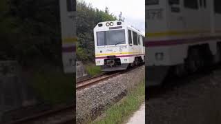 Tren Renfe: Feve 2400 Apolo a su paso por Roiz (Cantabria)