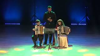 Duman Ecrin ve Ju Ozan'dan Çerkes Mahalli Ezgileri / Думэн Еджринрэ Жу Озан - Хэхэс Адыгэ Макъамэхэр