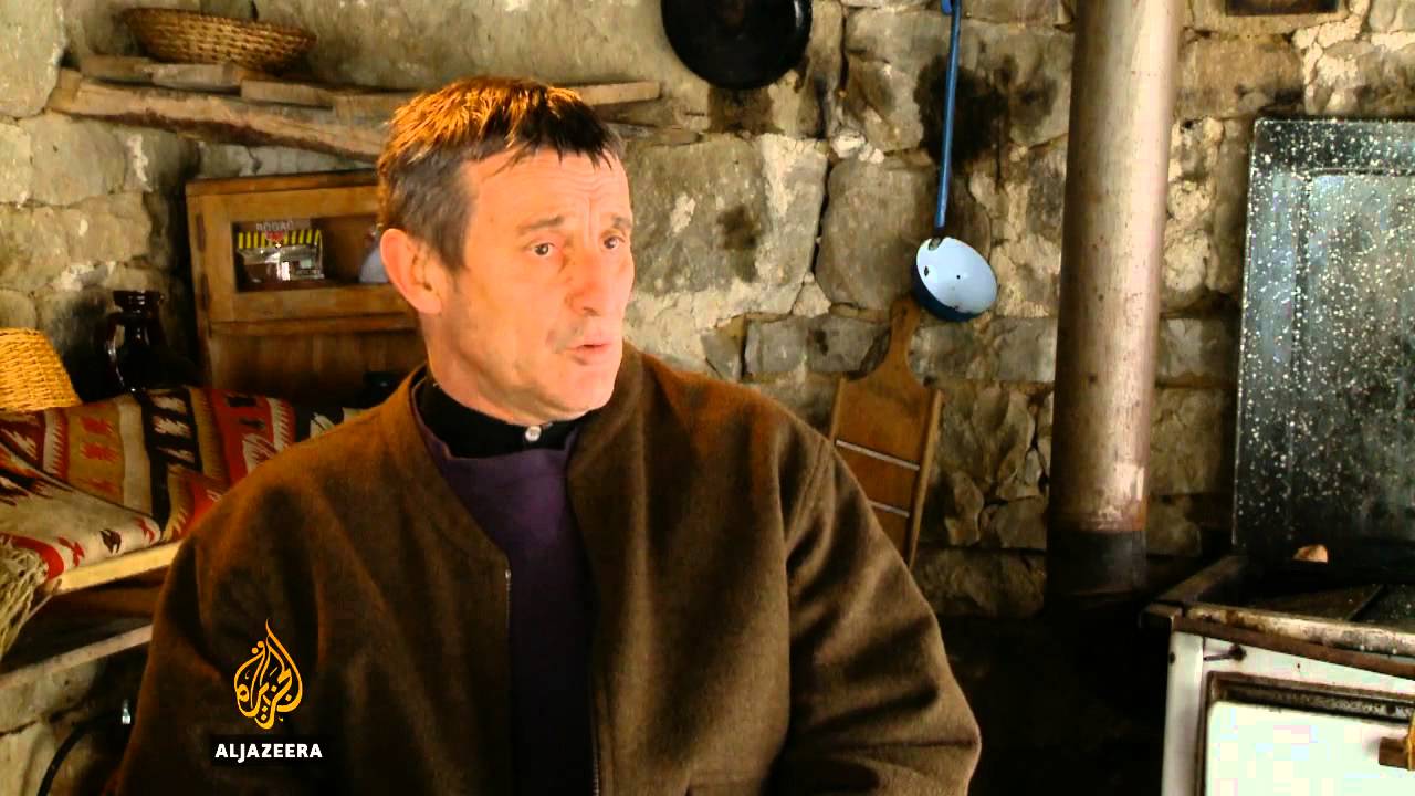 Umjetnost u napuštenoj kući na planini - Al Jazeera Balkans