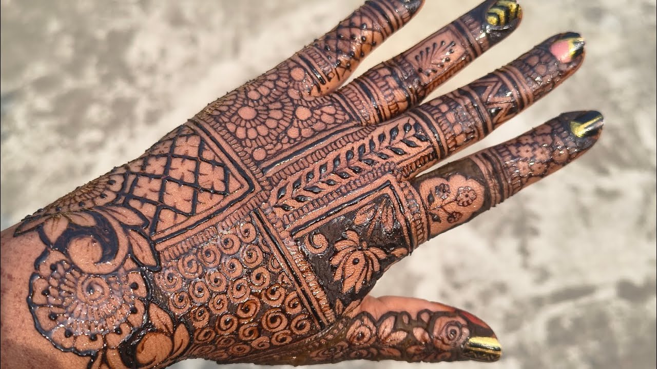 Simple mehndi designs 😍😊