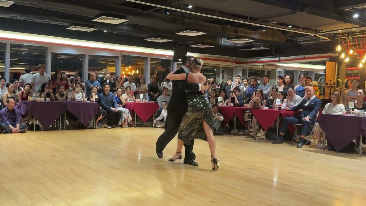 Maximiliano Cristiani y  Evgeniia Samoilova - Grand milonga in Hong Kong - Oct 2025 - 4/4