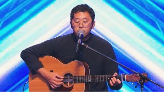 交通事故で生死をさまよった松尾竜平は、弾き語りでゴットタレントに挑戦 | Japan's Got Talent 2023