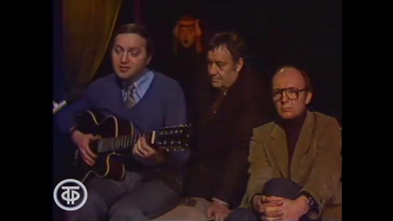 Чудо чудеса песня текст. Ноты новогодних песен для фортепиано. Песня со словом чудо. Чудо чудо чудеса на пеньке стоит. Песня наш дом.