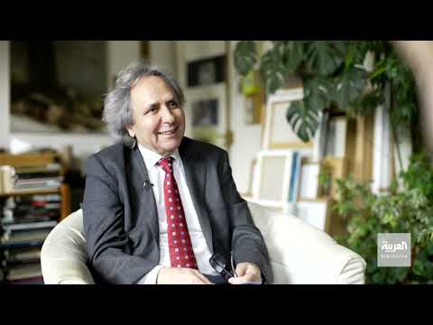 لوحاتي تنبع من الفن التجريدي