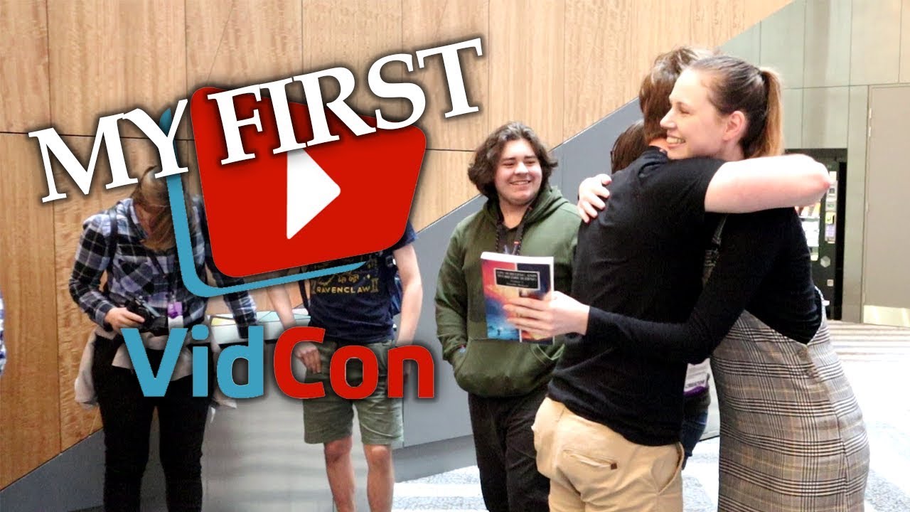 My First Time EVER Meeting Fans and Other YouTubers! #Vidcon