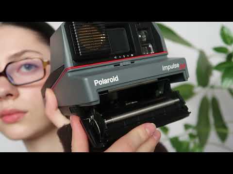 Вінтажний фотоапарат миттєвого друку Polaroid 600 Impulse AF (Refurbished), видео 1