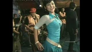 90 % KALAU LAGU INI PASTI RICUH - KUCING GARONG - DEWI BINTANG 2007