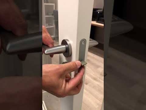 Video: Hur väljer och sätter man ett lås för en innerdörr?