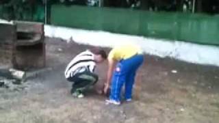Petardo en cubitera ( cámara lenta )