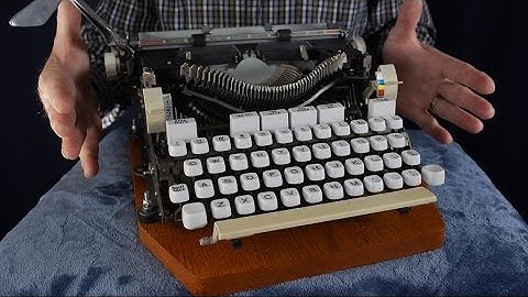Typewriter Video Series - Episode 58: The Nekkid-Riter