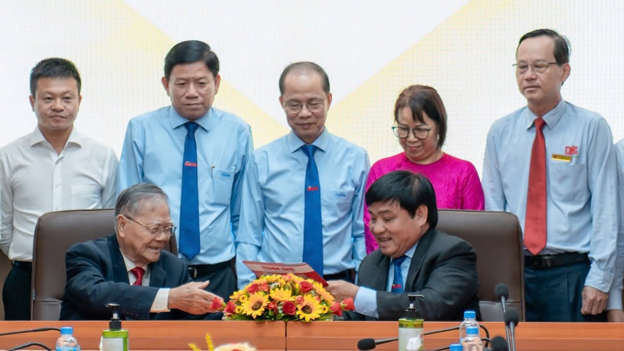 Trường đại học Nam Cần Thơ và báo Tuổi Trẻ hợp tác nâng cao chất lượng đào tạo