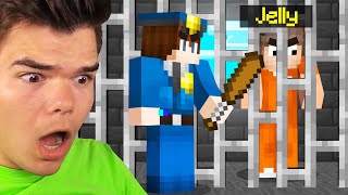 ESCAPING PRISON In MINECRAFT... (Prison Break)